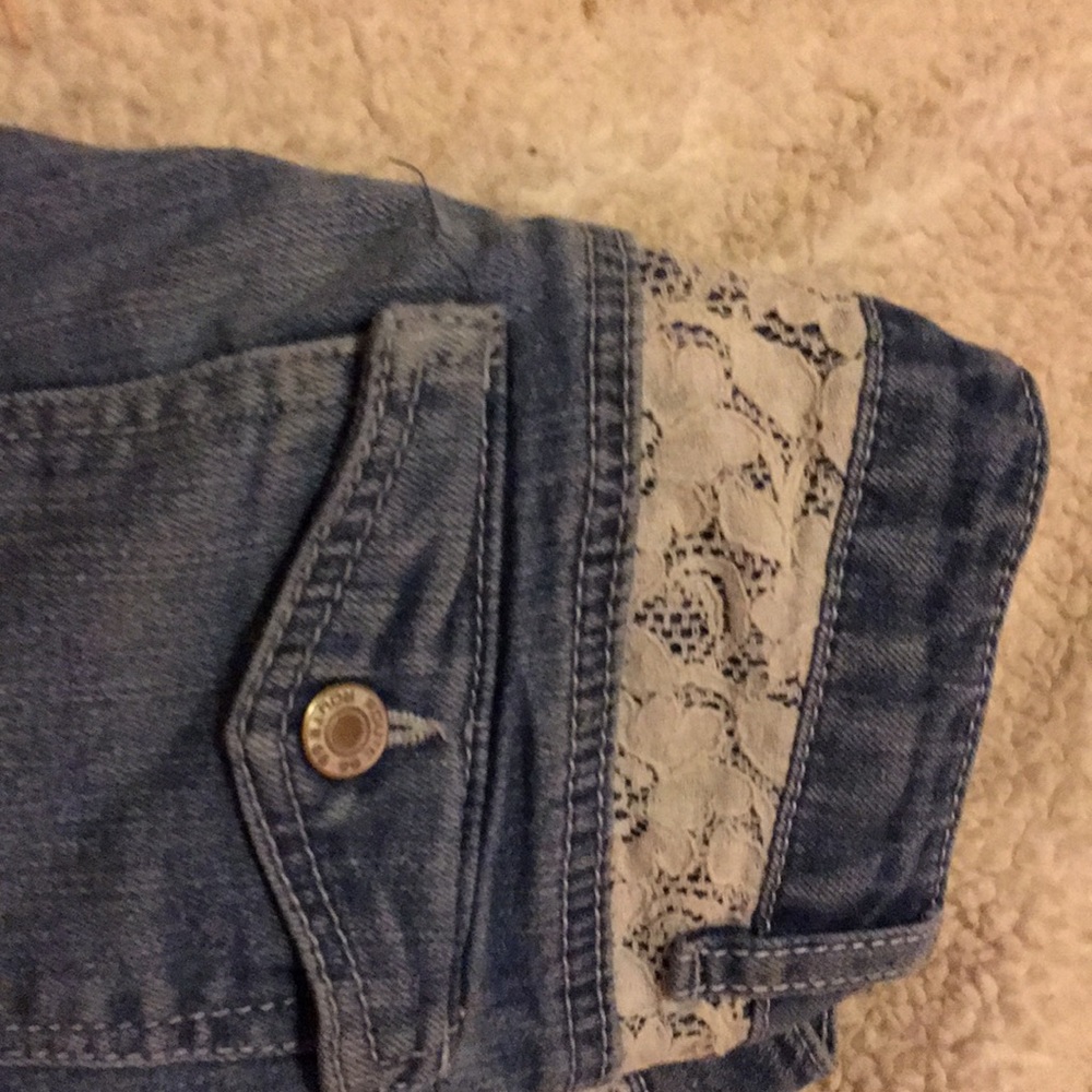 Shorts - Picture 4 of 4